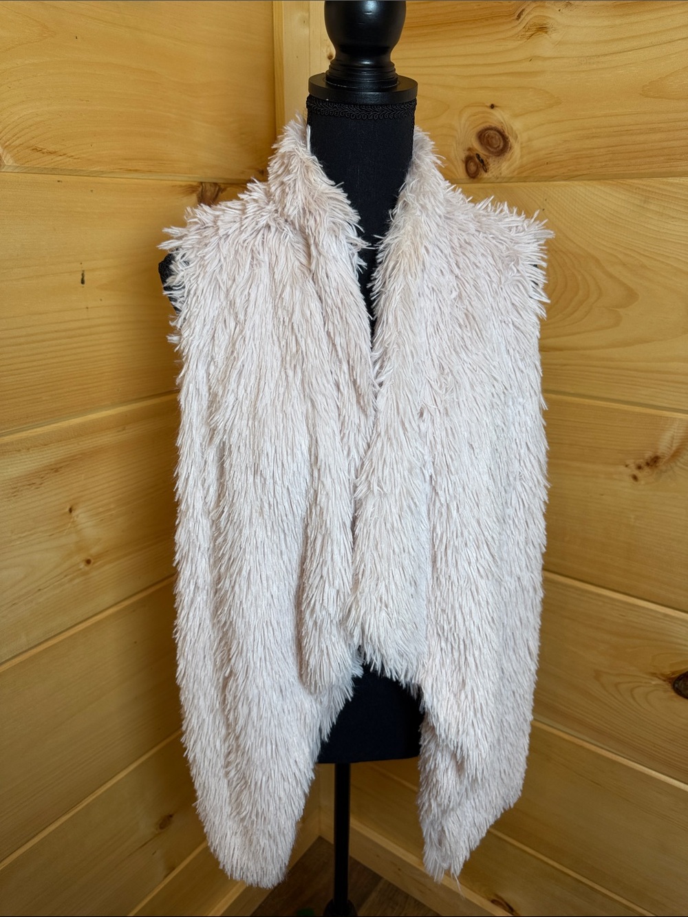 Plush Open-Front Faux Fur Vest in Blush